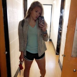 Meet your Posher, Abby